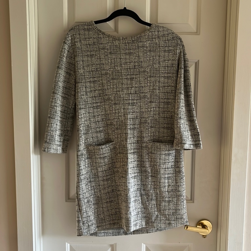 Short 3/4 sleeve mini dress